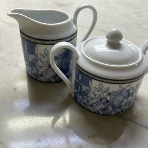 Elegant Blue and White Floral Creamer and Sugar Set